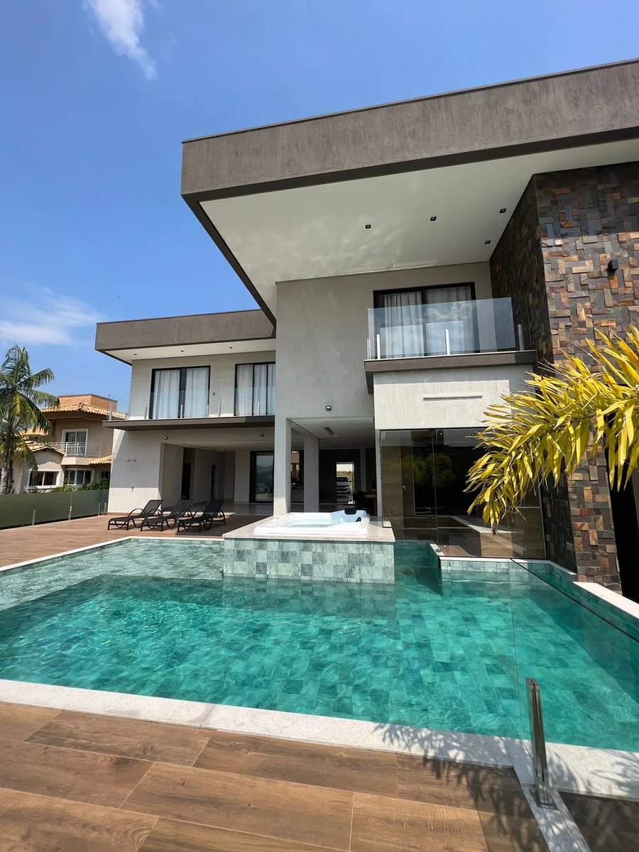 Casa 01: piscina e área externa